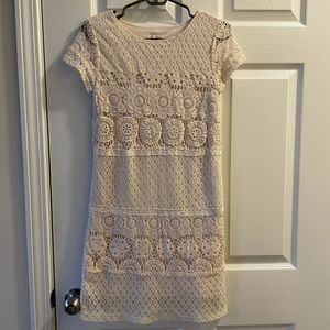 XS Xhilaration cream lace dress, like new, lined